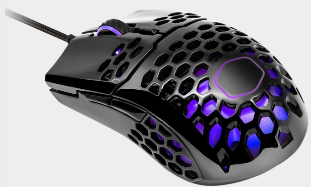 CoolerMaster新型轻巧游戏鼠标上怪异的RGB照明可能给我们带来噩梦