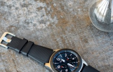 三星Galaxy Watch3和豆形Buds Live TWS耳机将于7月发布