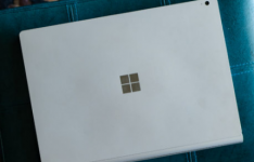 据报道微软正在为Surface PC和服务器开发自行设计的芯片