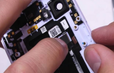 谷歌Pixel3a拆解显示手机绝对可以维修