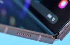 小米即将推出的可折叠智能手机可能与三星GalaxyZFold2非常相似