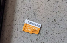 MicroSD卡可以在您的智能手机中使用