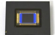 尼康1英寸堆叠式CMOS传感器拥有1000fps的拍摄速度