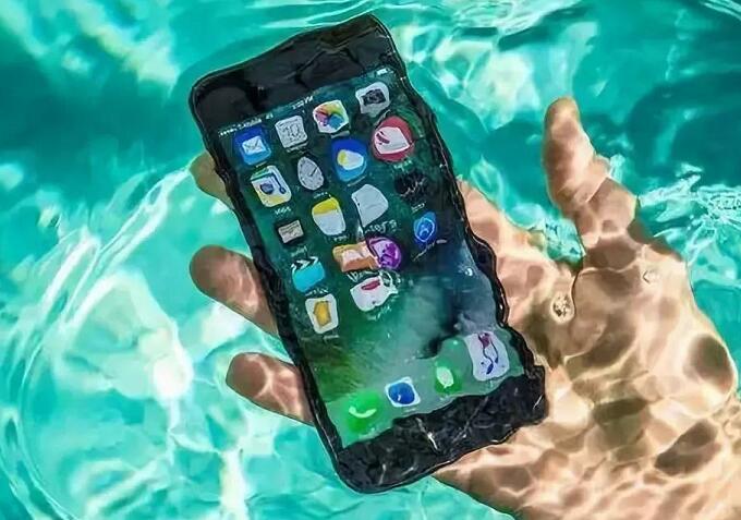 苹果手机掉水里怎么处置插图