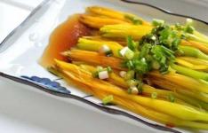 百科动态：新鲜黄花菜的做法