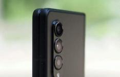 三星 Galaxy Z 3 折叠智能手机的相机评测