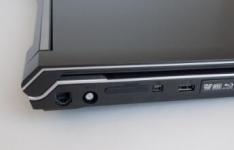 AVADirect Clevo W880CU 游戏笔记本电脑的性能评测