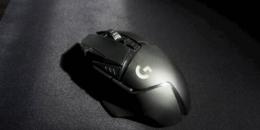 罗技G502Lightspeed是一款昂贵的游戏鼠标