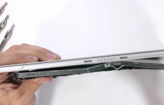 SurfacePro6在耐用性测试中与iPadPro抗衡